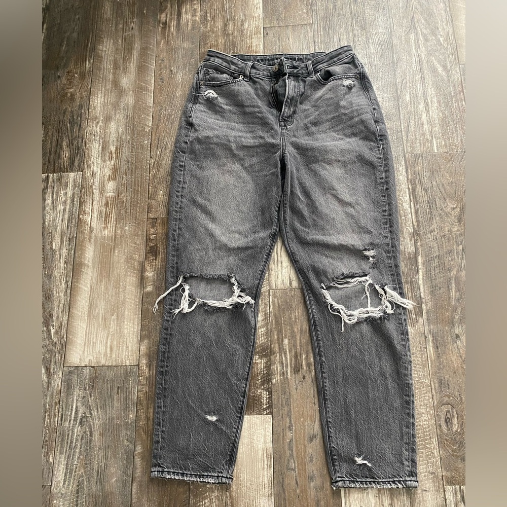 Women’s American Eagle Highest Waist Mom Jean